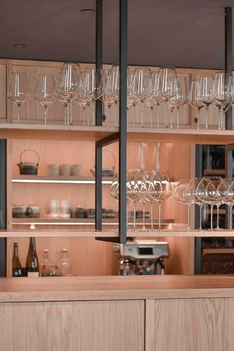 Illustration for A successful restaurant interior fitting project in Lyon